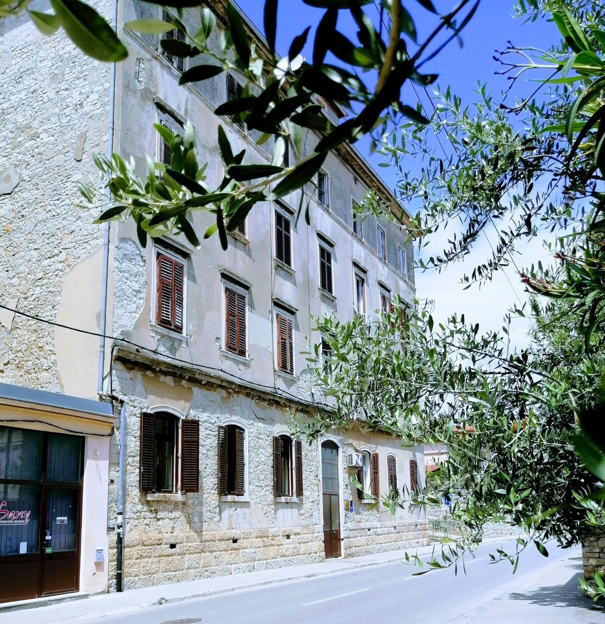 Pula Center - Studio Apartments מראה חיצוני תמונה